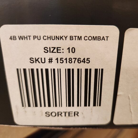 Torrid Size 10 "Stevie" White Chunky Combat Boot Black Sole & Black Laces NIB - Picture 13 of 14